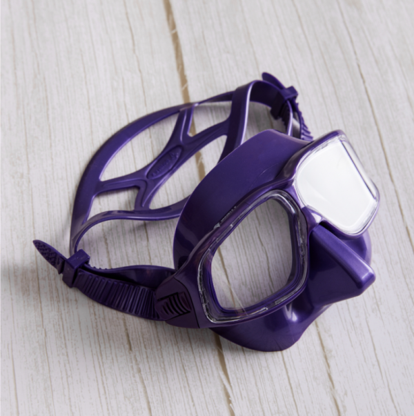 퐁당닷컴,재규어R Shimmer Purple,쨍한 컬러감과 반짝이는 펄 디테일로 다이빙의 즐거움을 더하는 프리미엄 다이빙 마스크! 말랑하고 부드러운 스커트로 편안한 이퀄라이징이 가능하며, 얼굴에 완벽히 밀착되는 저용적 설계로 탁월한 착용감까지.,더블케이,프리다이빙 > 마스크 > 2안식