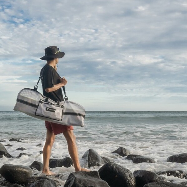 퐁당닷컴,화이트 메시 핀백,#깔끔 #어깨끈 #하나면OK,더블케이,프리다이빙 > 가방 > 오리발 가방